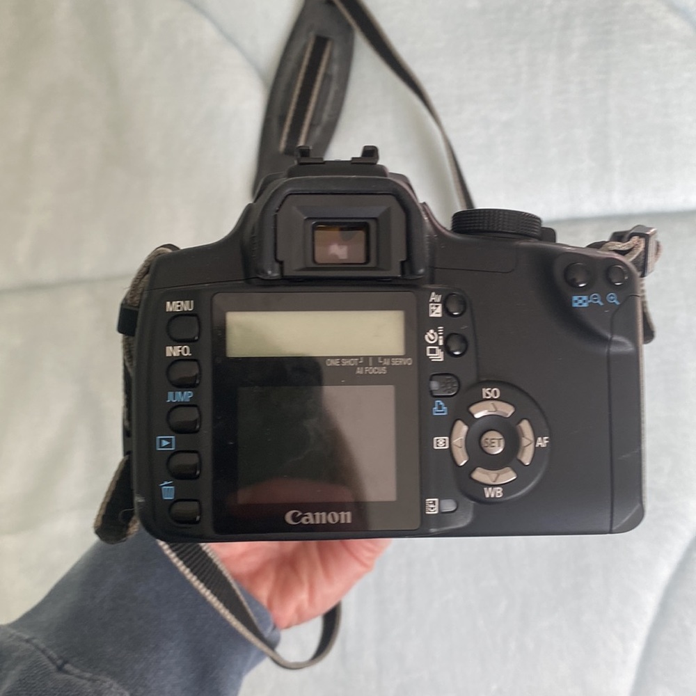 Canon camera - Picture 2 of 2